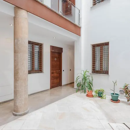 Cozy Apartment In The Heart Of Malaga By Rems Esterno foto